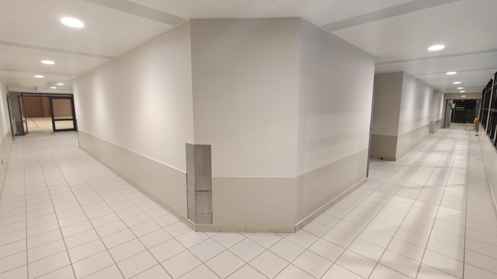 Couloirs Gymnase Quinon